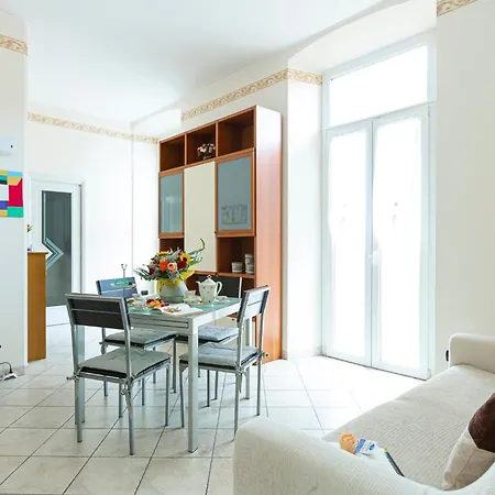 Ad Un Passo Dal Sole Apartment *